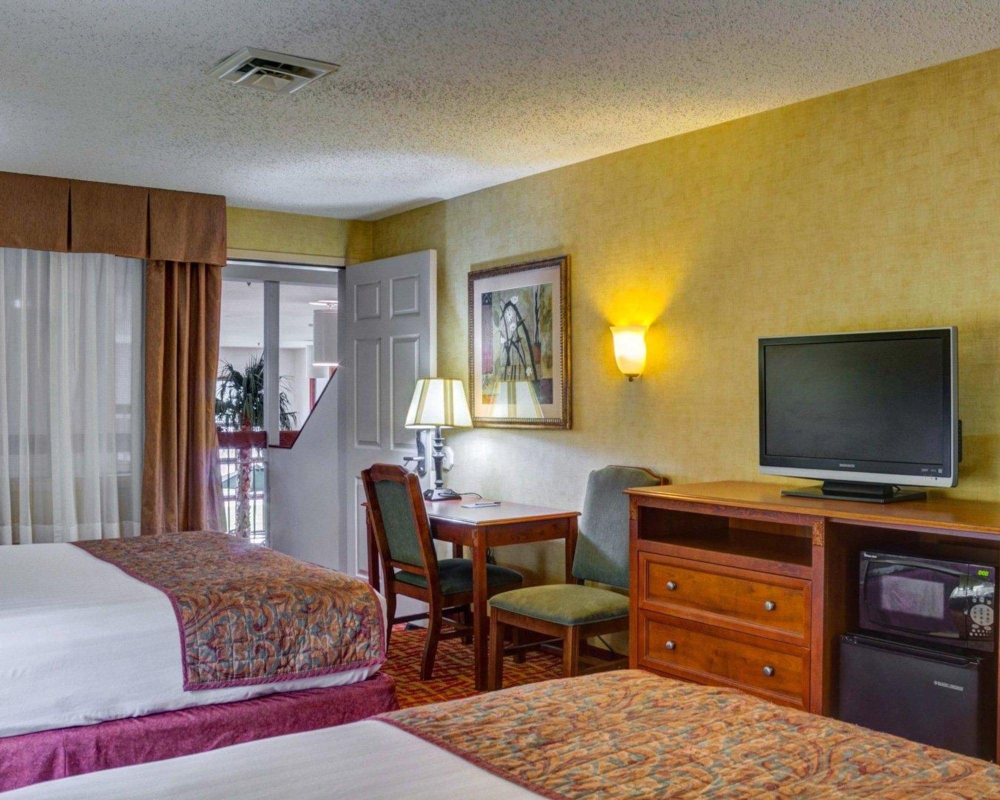 Rodeway Inn Columbia Mall Loop Grand Forks Exterior photo