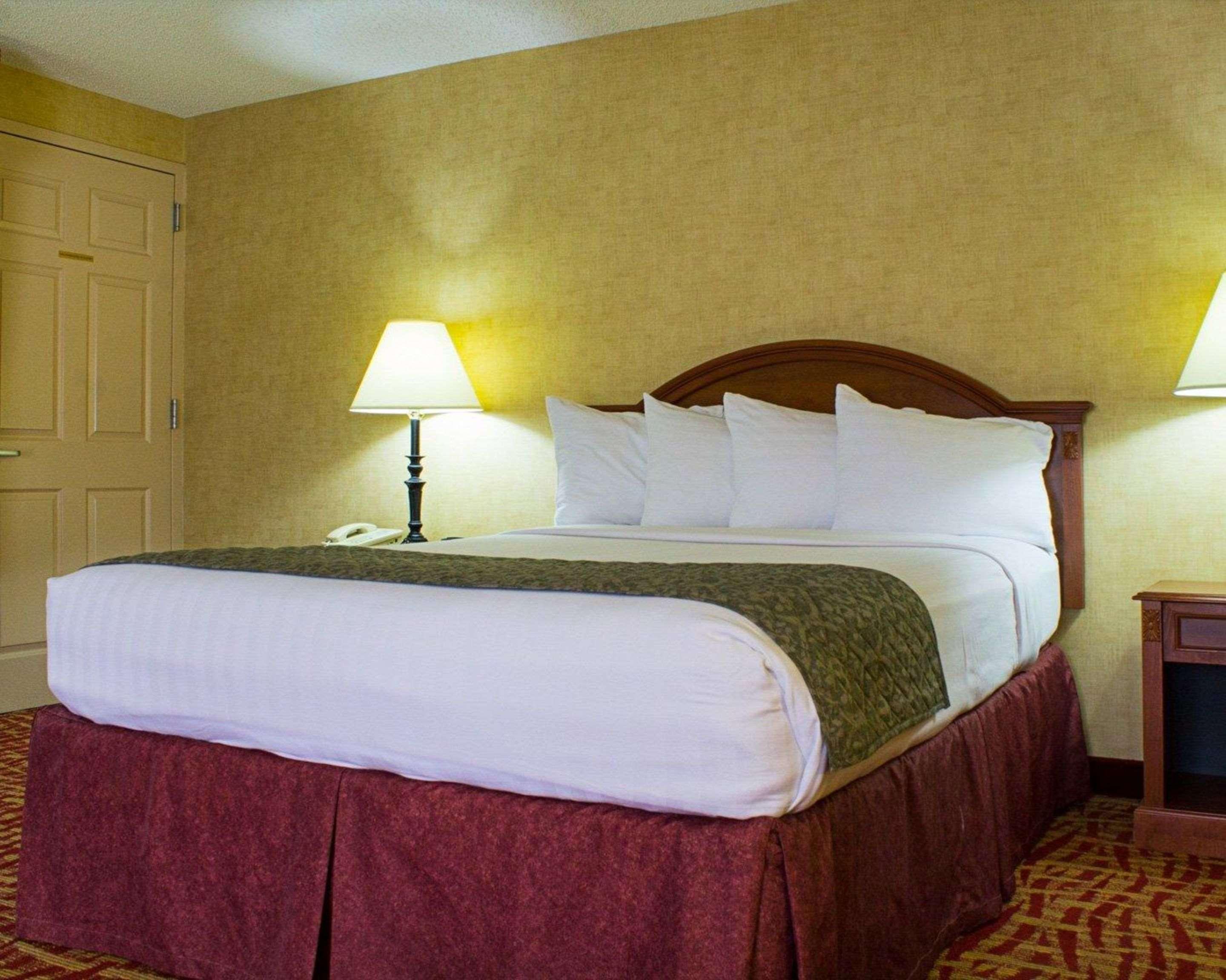 Rodeway Inn Columbia Mall Loop Grand Forks Exterior photo